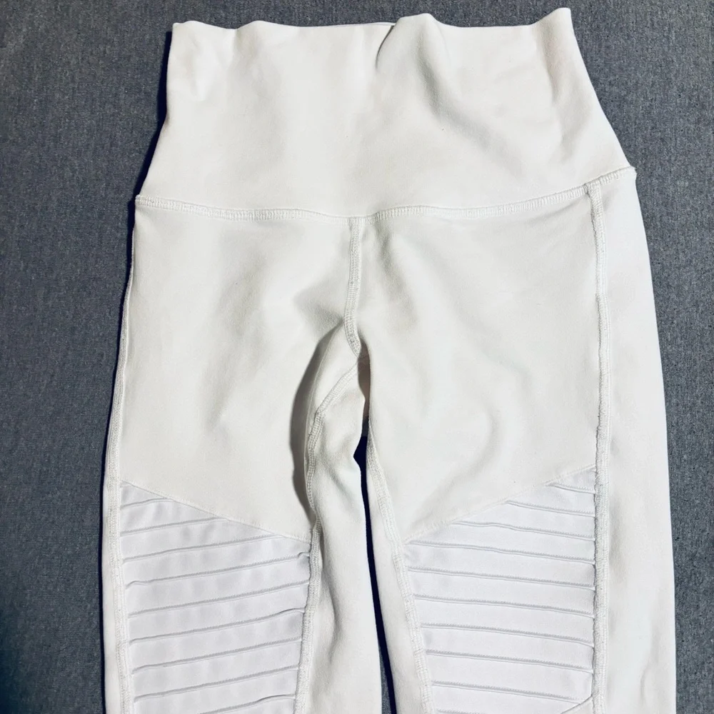 ALO Yoga White Leggings High-Performance Stretch
